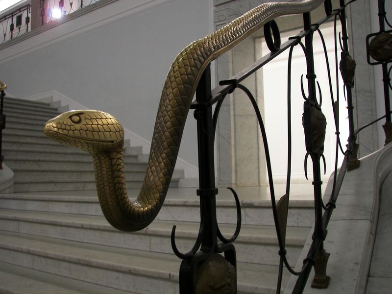 Warszawa - Parliament, interior detail - snake